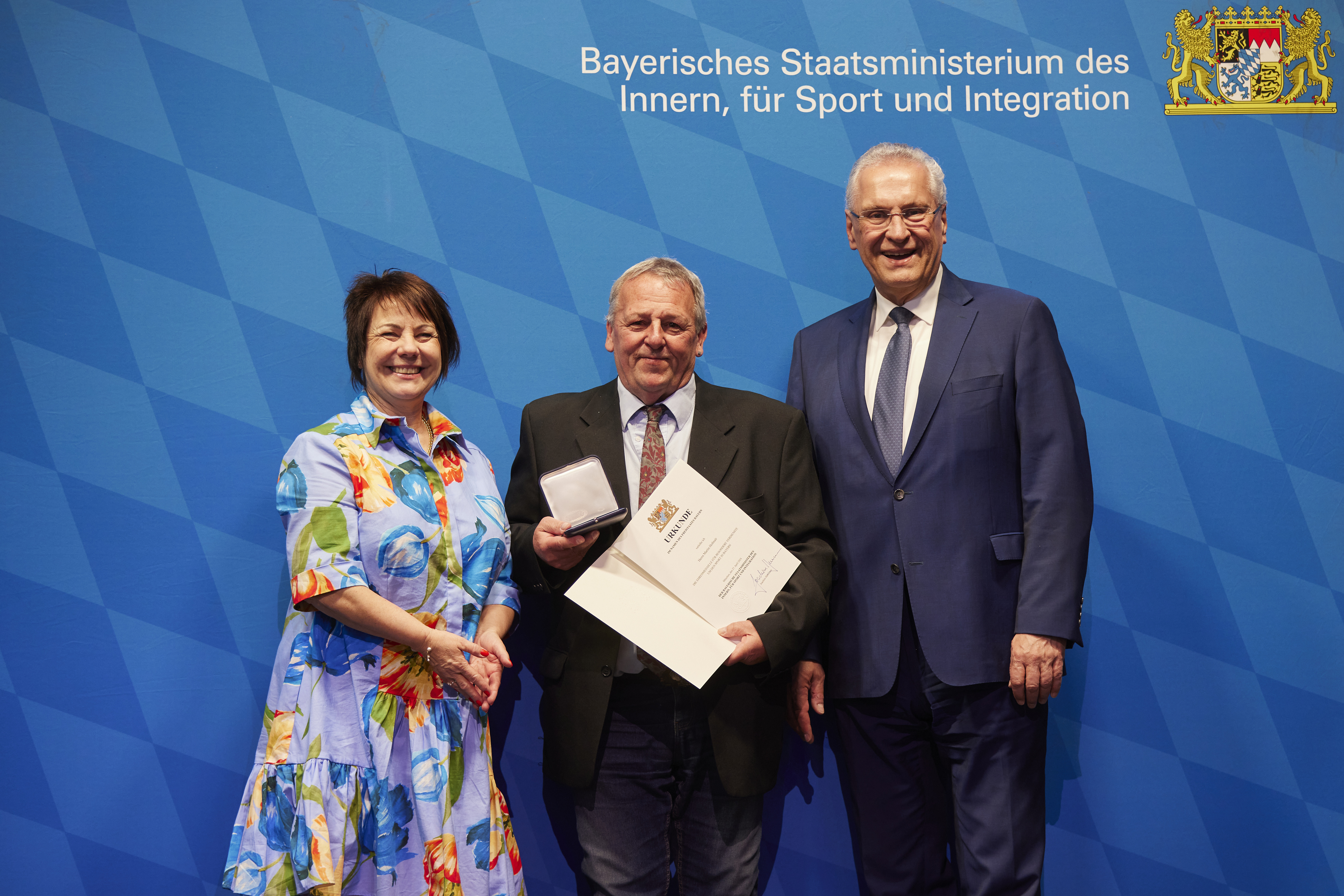 Verleihung der Ehrenmedaille für besondere Verdienste um den Sport in Bayern an Vorstandsmitglied Martin Hofmair